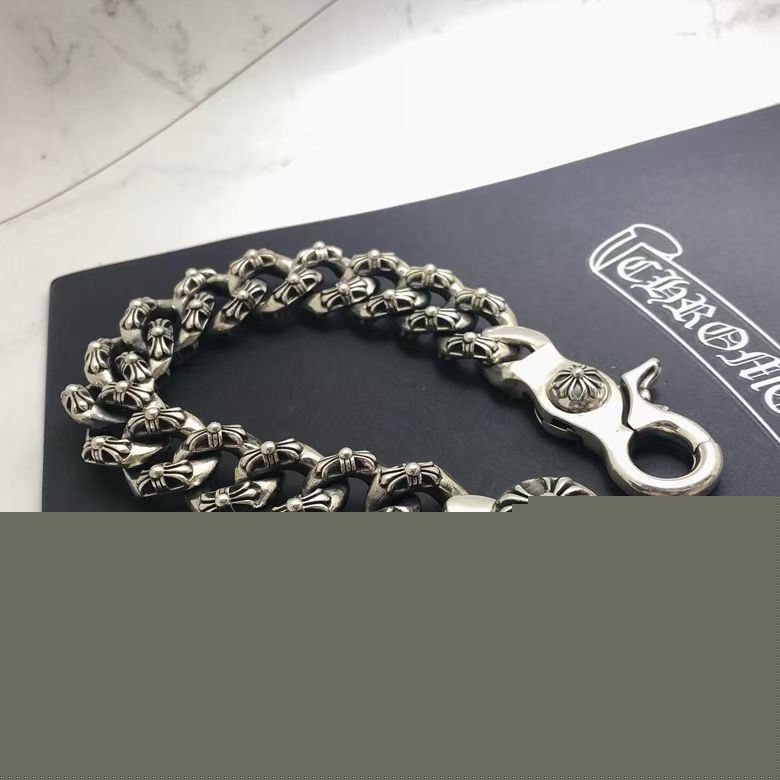 Ch**me He**ts bracelets